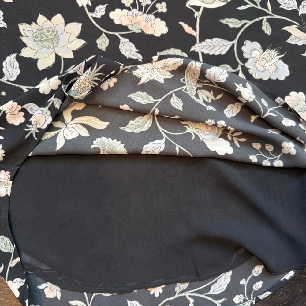 NWT Loft Womens Lined Camisole Top Size M Charcoal Gray, Floral - Picture 6 of 8